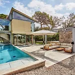 Calanque, Villa Saint-Tropez