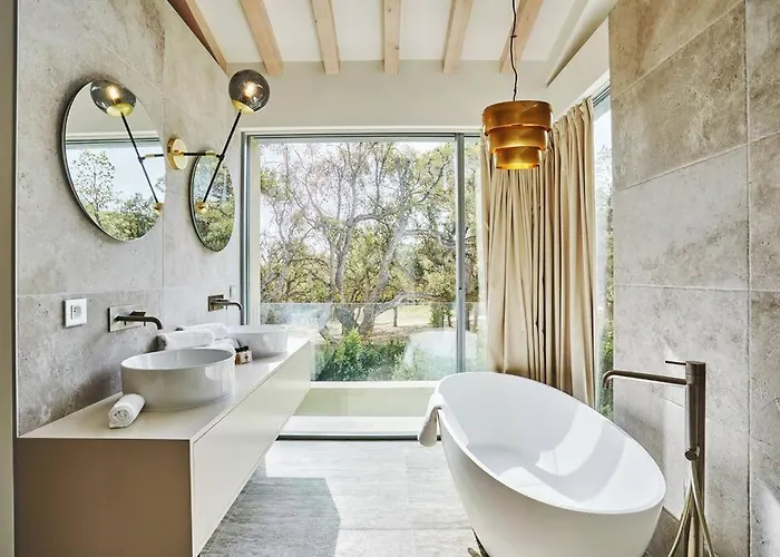 Calanque, Villa Saint-Tropez