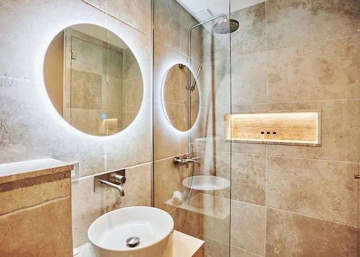 Calanque, Villa Saint-Tropez